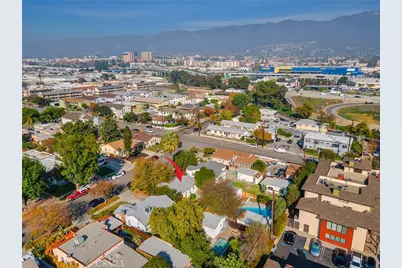 210 W Ash Avenue, Burbank, CA 91502 - Photo 41