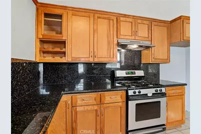 210 W Ash Avenue, Burbank, CA 91502 - Photo 9