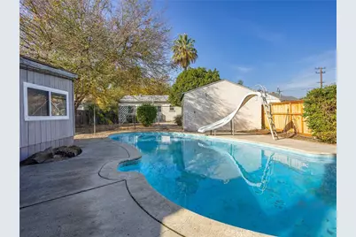 210 W Ash Avenue, Burbank, CA 91502 - Photo 31
