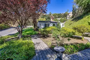 1620 Melwood Dr, Glendale, CA 91207 - Photo 41