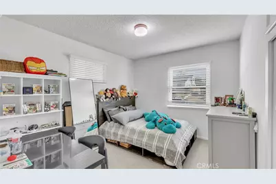 919 E Delaware Road, Burbank, CA 91504 - Photo 25