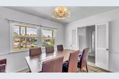 919 E Delaware Road, Burbank, CA 91504 - Photo 19