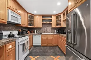 22900 Hatteras, Woodland Hills, CA 91367 - Photo 15