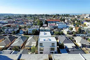 1726 Menlo Ave, Los Angeles, CA 90006 - Photo 21