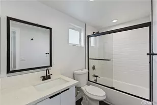 1726 Menlo Ave, Los Angeles, CA 90006 - Photo 19