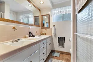 6300 Teesdale Ave, Los Angeles, CA 91606 - Photo 27