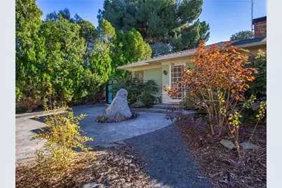 10404 Margate Street, North Hollywood, CA 91601 - Photo 3
