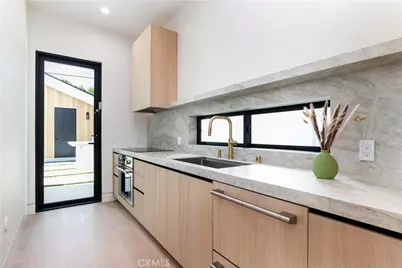 16749 Addison, Encino, CA 91436 - Photo 9