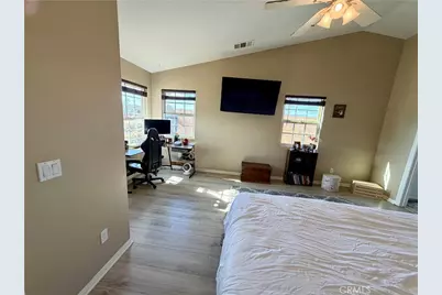 9725 Susan Avenue, California City, CA 93505 - Photo 17