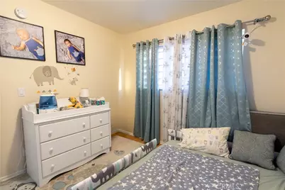 9551 Via Ricardo, Burbank, CA 91504 - Photo 11