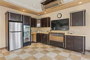 922 E Providencia Ave, Burbank, CA 91501 - Photo 57