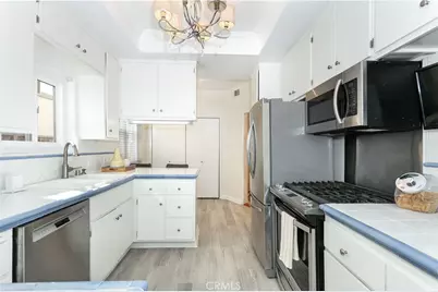 817 10th Street #104, Santa Monica, CA 90403 - Photo 9