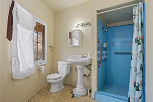 8618 La Tuna Canyon Rd, Los Angeles, CA 91352 - Photo 17