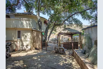 8618 La Tuna Canyon Road, Los Angeles, CA 91352 - Photo 27