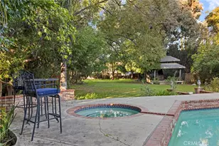 23051 Oxnard St, Woodland Hills, CA 91367 - Photo 41