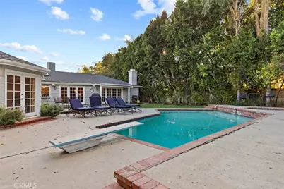 23051 Oxnard Street, Woodland Hills, CA 91367 - Photo 39