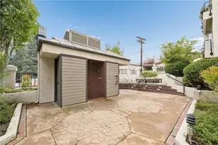 437 E Palm, Burbank, CA 91501 - Photo 3