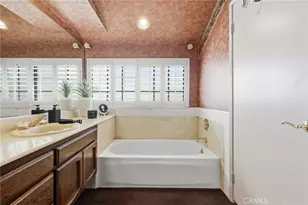 7100 Balboa Blvd, Lake Balboa, CA 91406 - Photo 19