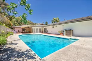 1801 Greenbriar Rd, Glendale, CA 91207 - Photo 13