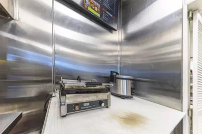 341 N Victory Boulevard, Burbank, CA 91502 - Photo 7