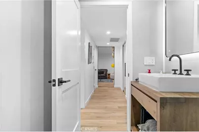 635 E Magnolia #B, Burbank, CA 91501 - Photo 31