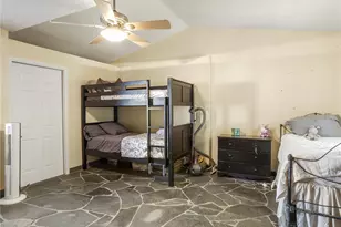 9613 La Tuna Canyon Rd, Los Angeles, CA 91352 - Photo 15