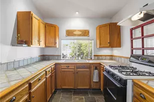9613 La Tuna Canyon Rd, Los Angeles, CA 91352 - Photo 23