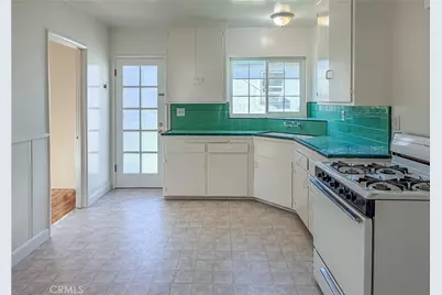 487 E Providencia, Burbank, CA 91501 - Photo 9