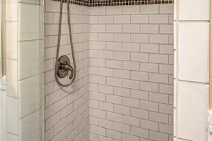 405 N Beachwood, Burbank, CA 91506 - Photo 25