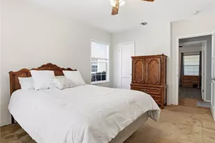 228 N Beachwood Dr, Burbank, CA 91506 - Photo 21