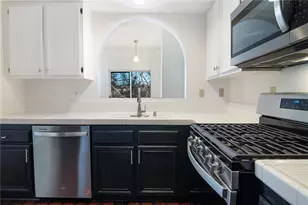 25126 Steinbeck Ave, Stevenson Ranch, CA 91381 - Photo 11