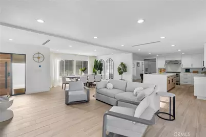 19538 Redwing, Tarzana, CA 91356 - Photo 5