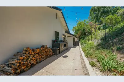 22914 Gershwin Drive, Woodland Hills, CA 91364 - Photo 51