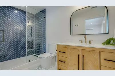 22914 Gershwin Drive, Woodland Hills, CA 91364 - Photo 29