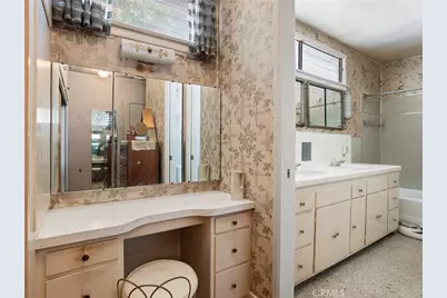 13607 Huston Street, Sherman Oaks, CA 91423 - Photo 25