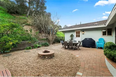 2064 Oak Valley, Glendale, CA 91208 - Photo 39