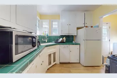 121 N Myers, Burbank, CA 91506 - Photo 9