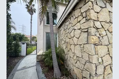 21231 Dove Circle, Huntington Beach, CA 92646 - Photo 3