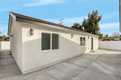 7040 Tyrone Avenue, Van Nuys, CA 91405 - Photo 25
