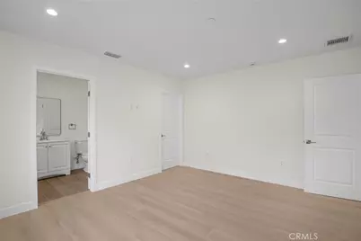 7040 Tyrone Avenue, Van Nuys, CA 91405 - Photo 13