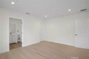 7040 Tyrone Ave, Van Nuys, CA 91405 - Photo 13