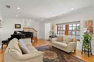 1012 N Sunset Canyon Dr, Burbank, CA 91504 - Photo 17