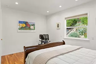 1012 N Sunset Canyon Dr, Burbank, CA 91504 - Photo 33