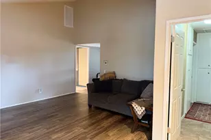 27939 Oakgale, Canyon Country, CA 91351 - Photo 11