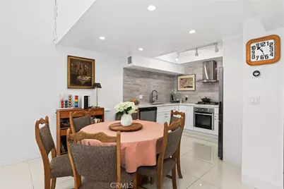 10926 Bluffside Drive #30, Studio City, CA 91604 - Photo 9