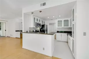 1401 S Bentley Ave, Los Angeles, CA 90025 - Photo 7