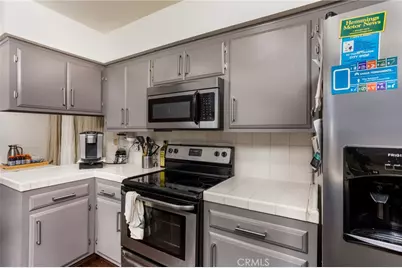 615 E Olive #A, Burbank, CA 91501 - Photo 7