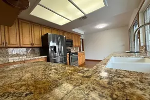 3003 Mesa Verde Dr, Burbank, CA 91504 - Photo 25