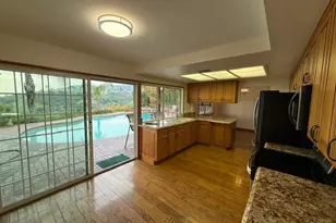 3003 Mesa Verde Dr, Burbank, CA 91504 - Photo 13