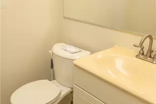 16710 Orange, Paramount, CA 90723 - Photo 21